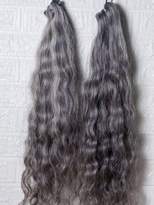 Bougietto Bundles Raw wavy Indian hair in elegant grey with beautiful natural curls
